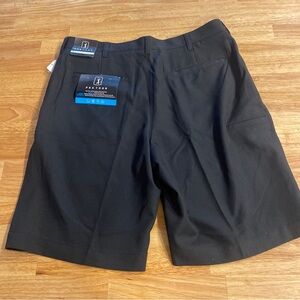 NWT  PGA Tour Men's Comfort Waistband Flat Front Shorts BLACK UPF 50, SIZE 34